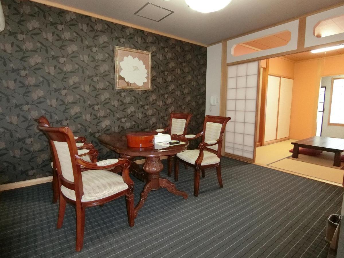 Hotel Yurakuan Miyazaki Esterno foto