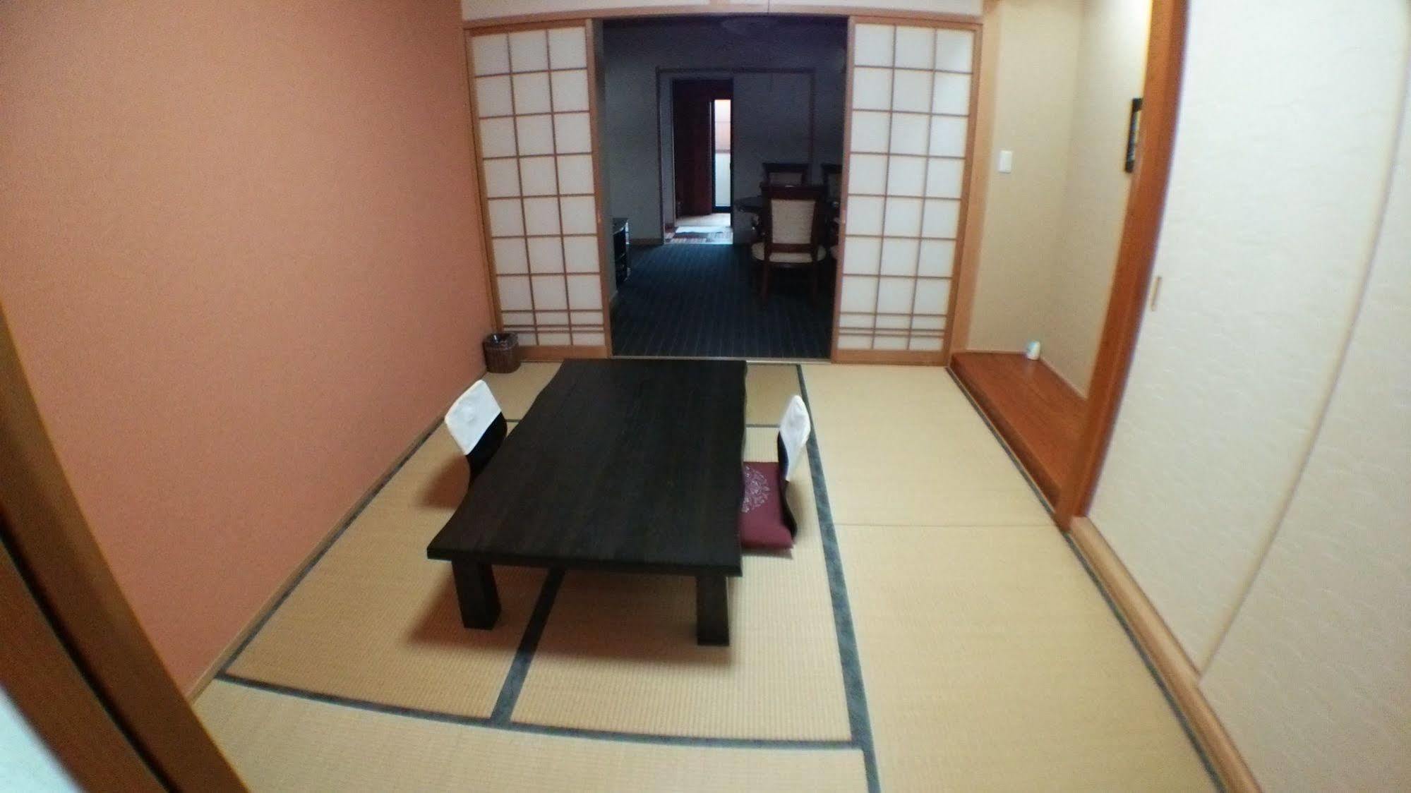 Hotel Yurakuan Miyazaki Esterno foto